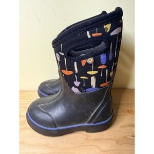 Bogs Classic 2 Boots Waterproof Black with Mushrooms Little Kids Toddler size 9
